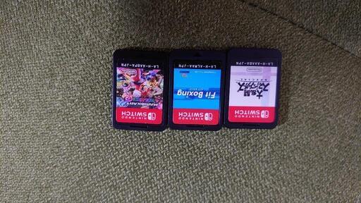 任天堂Switchゲームカード：大乱闘\u0026fit boxing\u0026mariomark合わせて12500円、各4500円 　ケースあり