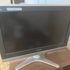 SHARP 26V型テレビ　2009年製