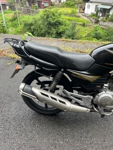 ヤマハYBR 125 cc 黒