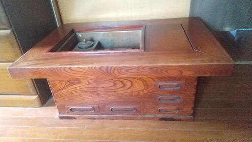 アンティーク調テーブル火鉢 - テーブル 