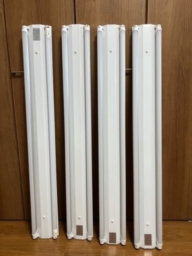 蛍光器具4本セット LED蛍光灯付 おまけで未使用付けます