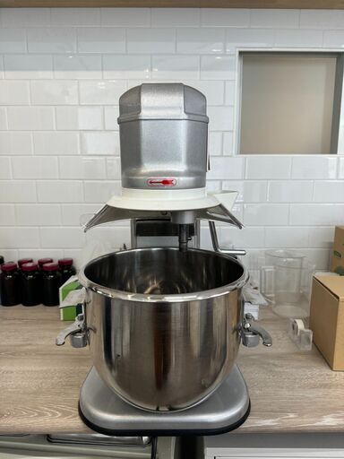 オフィス移転に伴う不用品を格安でお譲りします。