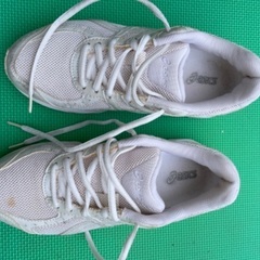 ASICS アシックス　ランニングシューズ　TJG60E