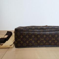LOUIS VUITTON イカール M23252 ショルダーストラップ有