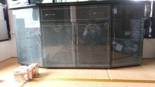 新品同様 ほぼ未使用ダークグリーンチェスト