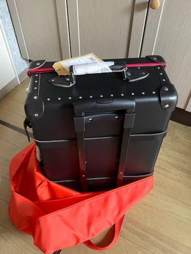 スーツケース
