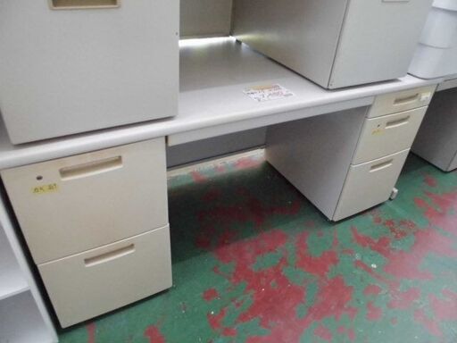 ＩＤ：518520　事務机・両袖　カギ１部あり