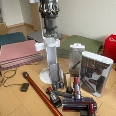 取引中【急募】 ✨️超美品✨️7/16引き取り希望！dyson掃除機&dogのセット