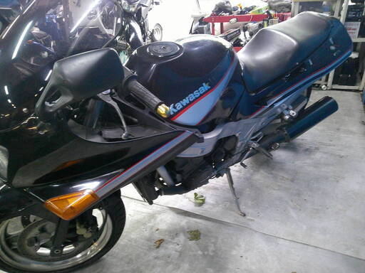 KAWASAKI ZX-10 黒 格安提供車 半額配送キャンペーン エンジン始動確認