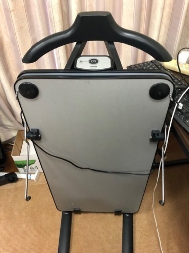 ズボンプレッサー