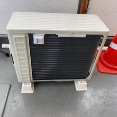 大阪摂津市2021日立エアコン白くまくん6畳用RAS-D22L(W)