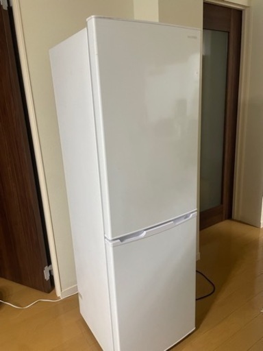 冷蔵庫 一人暮らし 二人暮らし 家庭用 アイリスオーヤマ スリム 冷凍庫 162L 右開き 2ドア 冷凍冷蔵庫 162L AF162-W