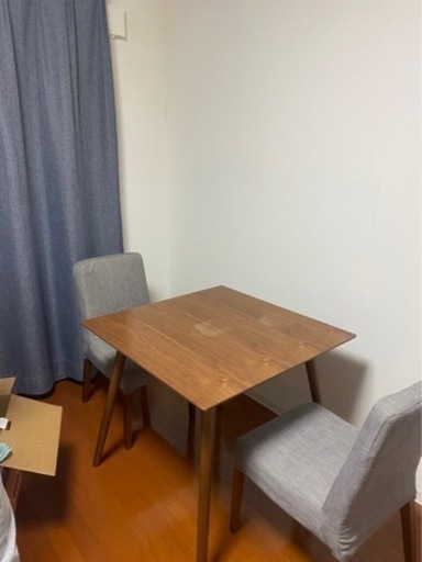 木製正方形ダイニングテーブル　2人用　チェア×2