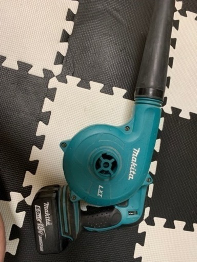 【取引中】マキタ18vブロワー\u0026バッテリーセット中古！