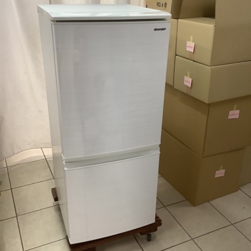 SHARP  シャープ　冷蔵庫　SJ-D14F-W  2020年製 137L