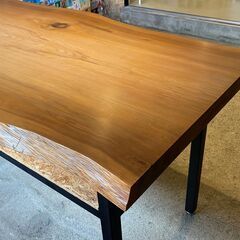 檜の一枚板テーブル　配送不可