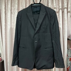 エンポリオ　アルマーニ　スーツ セットアップ　黒　ビジネス　カジュアル