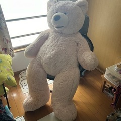 でっかいクマのぬいぐるみ