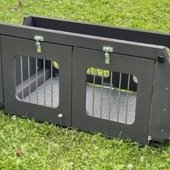 テスラモデル3 2019年モデル専用の犬のクレート