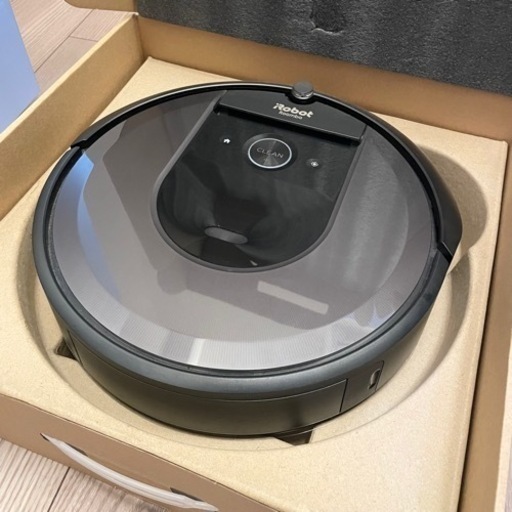 ほぼ新品！ルンバi7+(外箱付き) ※8/20までの出品