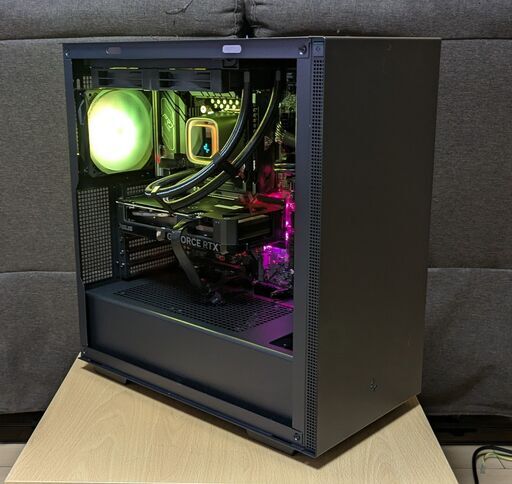 RTX4060Ti＆Intel10コアCPU　水冷クーラー搭載のゲーミングPC