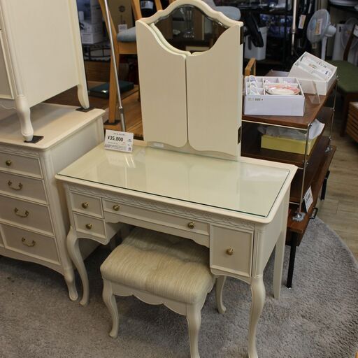 【川崎市宮前区リサイクルオフ】フルール　ドレッサーセット　定価18万程