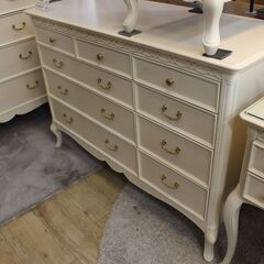 【川崎市宮前区リサイクルオフ】フルール　ローチェスト　白　定価約12万程