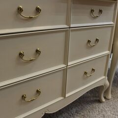【川崎市宮前区リサイクルオフ】フルール　ローチェスト　白　定価約12万程