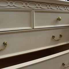 【川崎市宮前区リサイクルオフ】フルール　ローチェスト　白　定価約12万程