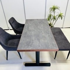 ダイニングテーブル椅子4点セット！