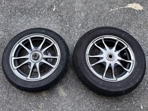 v125 社外ホイール
