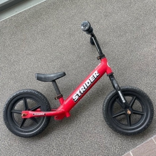 ストライダー 赤 STRIDER 12 キックバイク