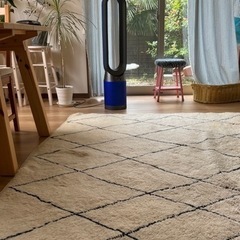 モロッコ直輸入特大ベニワレンラグカーペット195x220