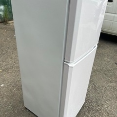 🎄☘️大阪市から阪南市まで配達設置無料🎄冷蔵庫121Ｌ🍀保証有り