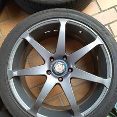 ベルサス カンピオナート 18インチ 215/45 セレナにて使用