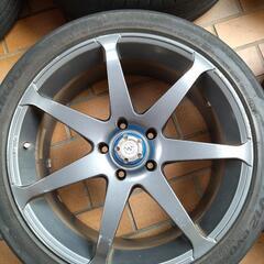 ベルサス カンピオナート 18インチ 215/45 セレナにて使用