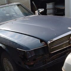 メルセデス―ベンツ107-500SLリサイクル部品取り車体