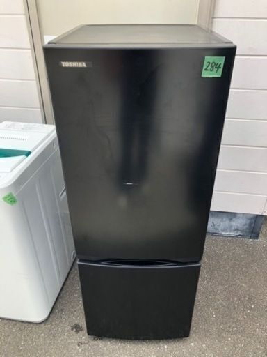 NO 284 福岡市内配送設置無料✨　東芝(TOSHIBA) 冷蔵庫 幅47.9㎝ 153L GR-U15BS(K) 2ドア 自動霜取り 右開きタイプ ひとり暮らし 省スペース 耐熱天板 2023年モデル セミマットブラック
