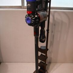 【配送出来ます】DYSON v7 slim  純正アタッチメント スタンド付き（近くなら配送も可能です。宅配もお問合せ下さい）