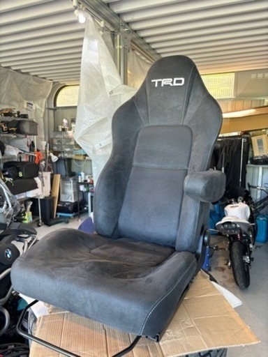 ハイエース用　TRDスポーツシート