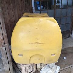 タンクローリー1000L