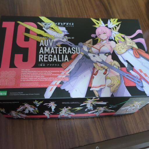 メガミデバイス皇巫アマテラスレガリアの美少女プラモデル