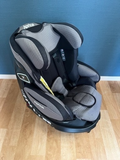 フラディアグロウ isofix360°セーフティプレミアムAB
