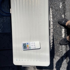 日立 ルームエアコン/　RAS-D40J2　 2019年製　冷房能力：4.0kW　 ※電源：単相200V