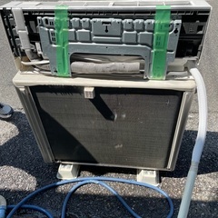 日立 ルームエアコン/　RAS-D40J2　 2019年製　冷房能力：4.0kW　 ※電源：単相200V