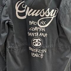 stussy ステューシー　ワールドツアー　フーデッドコート　Mサイズ　コットン　黒　フロントジップ　スナップボタン　状態良好