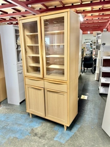 激安‼️ キッチンボード 収納棚 幅90cm 食器棚 キッチン収納 キッチンラック 木製 90cm幅 90 引き出し 可動棚 開き戸 ガラス扉 スライドレール仕様 耐震ラッチ ナチュラル カップボード ダイニングボード 脚付き 開梱設置R750