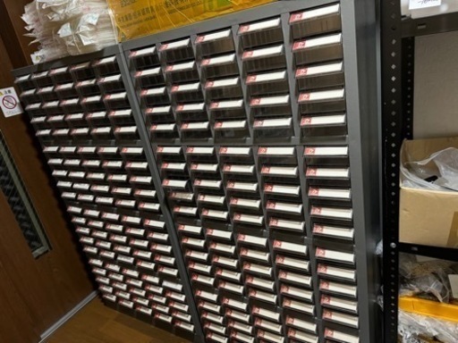 希少、金属製引出しパーツボックス　スチールキャビネット　収納