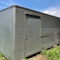アルミコンテナ4トン車に乗ってる大きさです