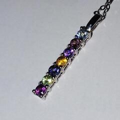 ⭕美品  K18WG ネックレス アミュレット マルチカラー 0.2カラット